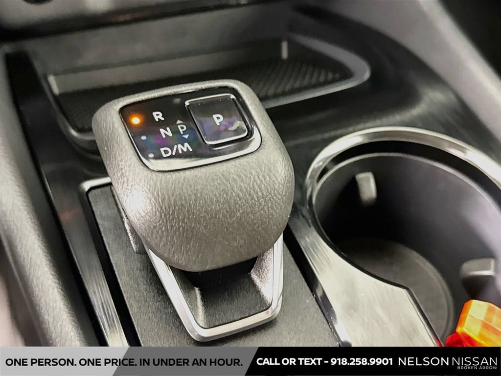 Certified 2025 Nissan Rogue SV AWD/4WD image 16