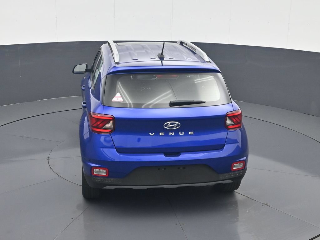 Certified 2024 Hyundai Venue SEL FWD image 19