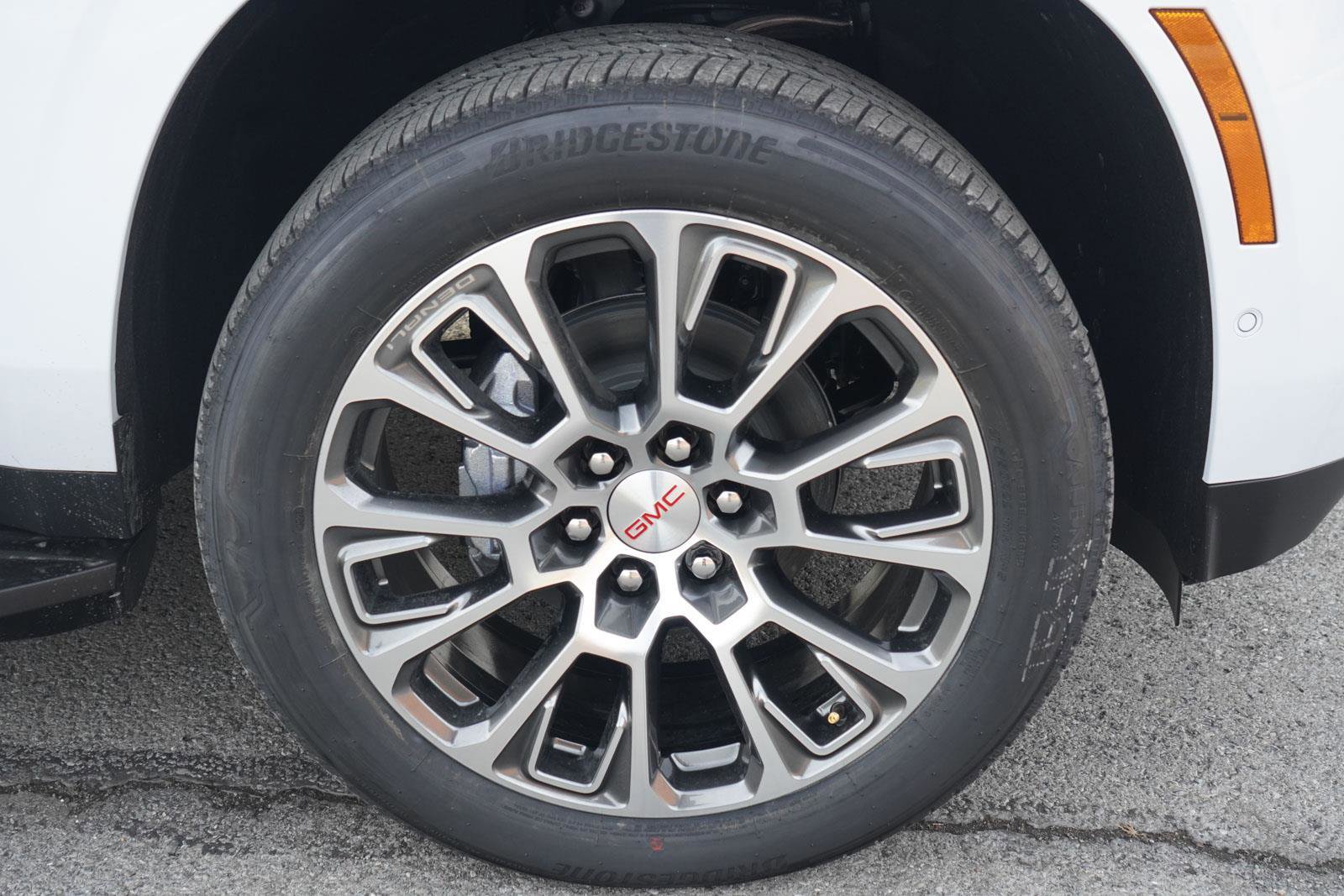 New 2026 GMC Yukon Denali image 13