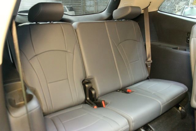 Used 2021 Buick Enclave Essence image 16