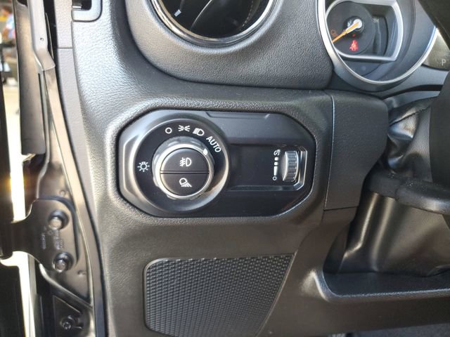 Used 2023 Jeep Gladiator Overland image 29