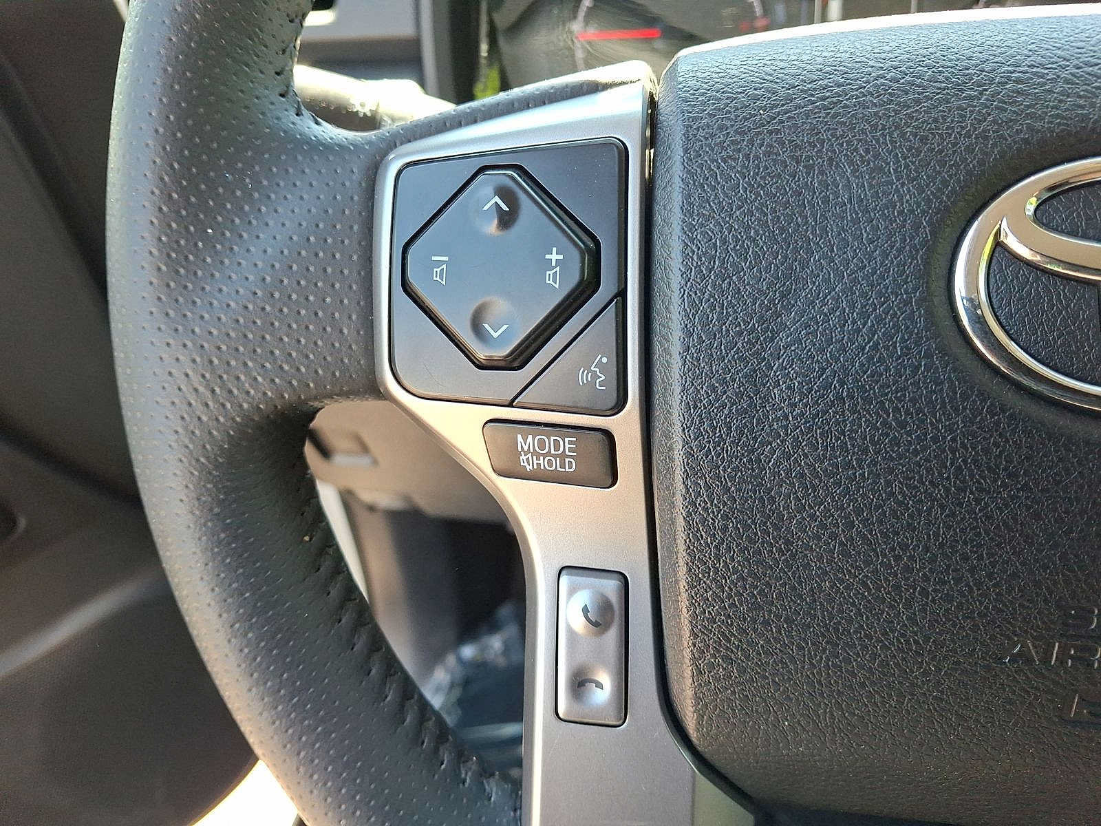 Used 2022 Toyota 4Runner SR5 RWD image 19