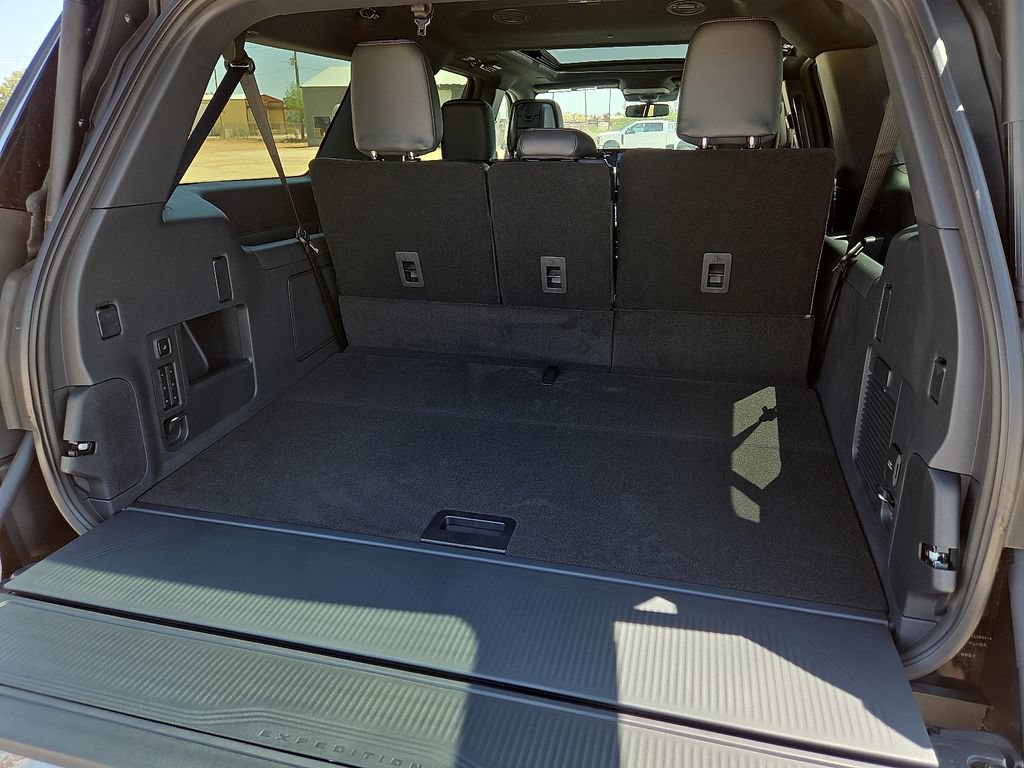 New 2027 Ford Expedition Max Platinum AWD/4WD image 14