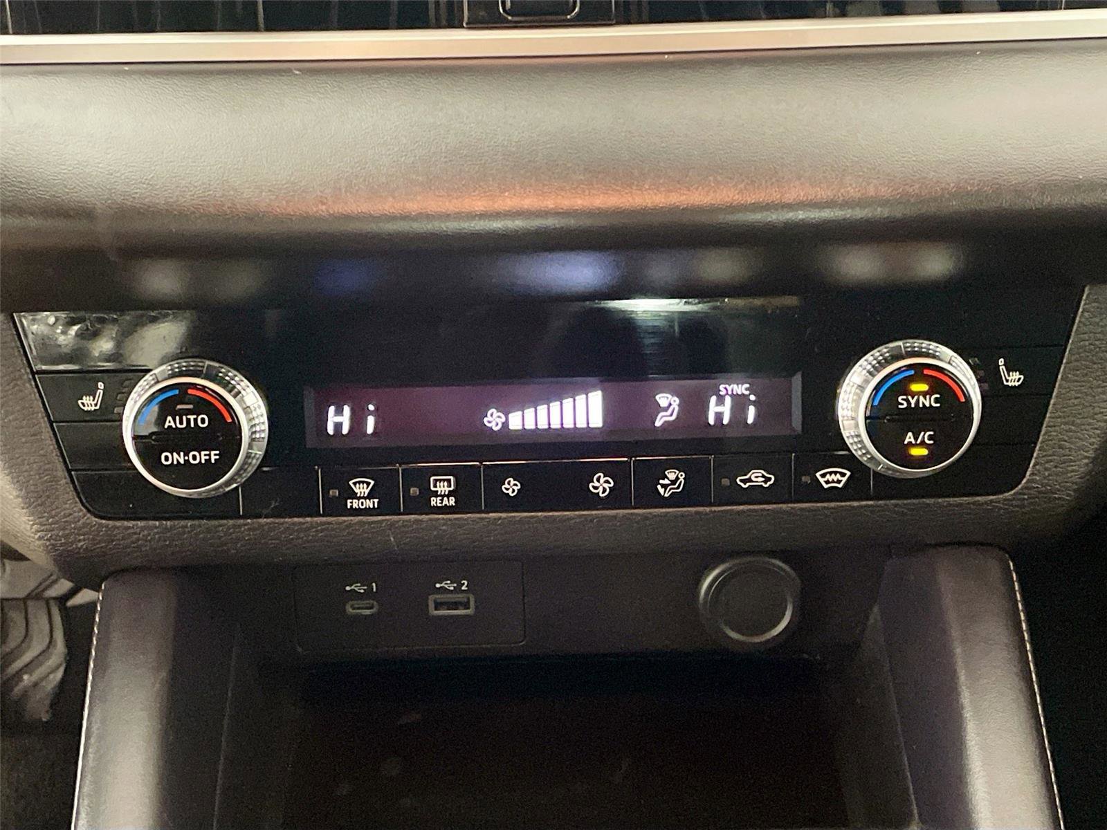 Used 2023 Mitsubishi Outlander SE Black Edition image 16