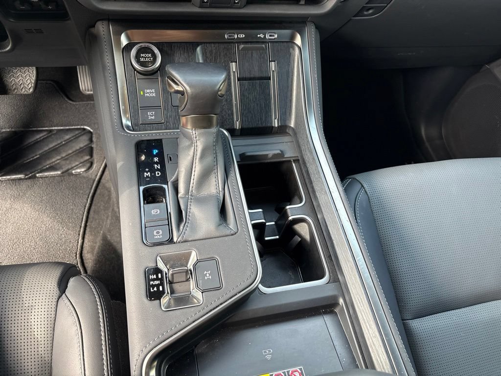 Certified 2025 Lexus GX 550 w/ Accessory Package (Z1) AWD/4WD image 17