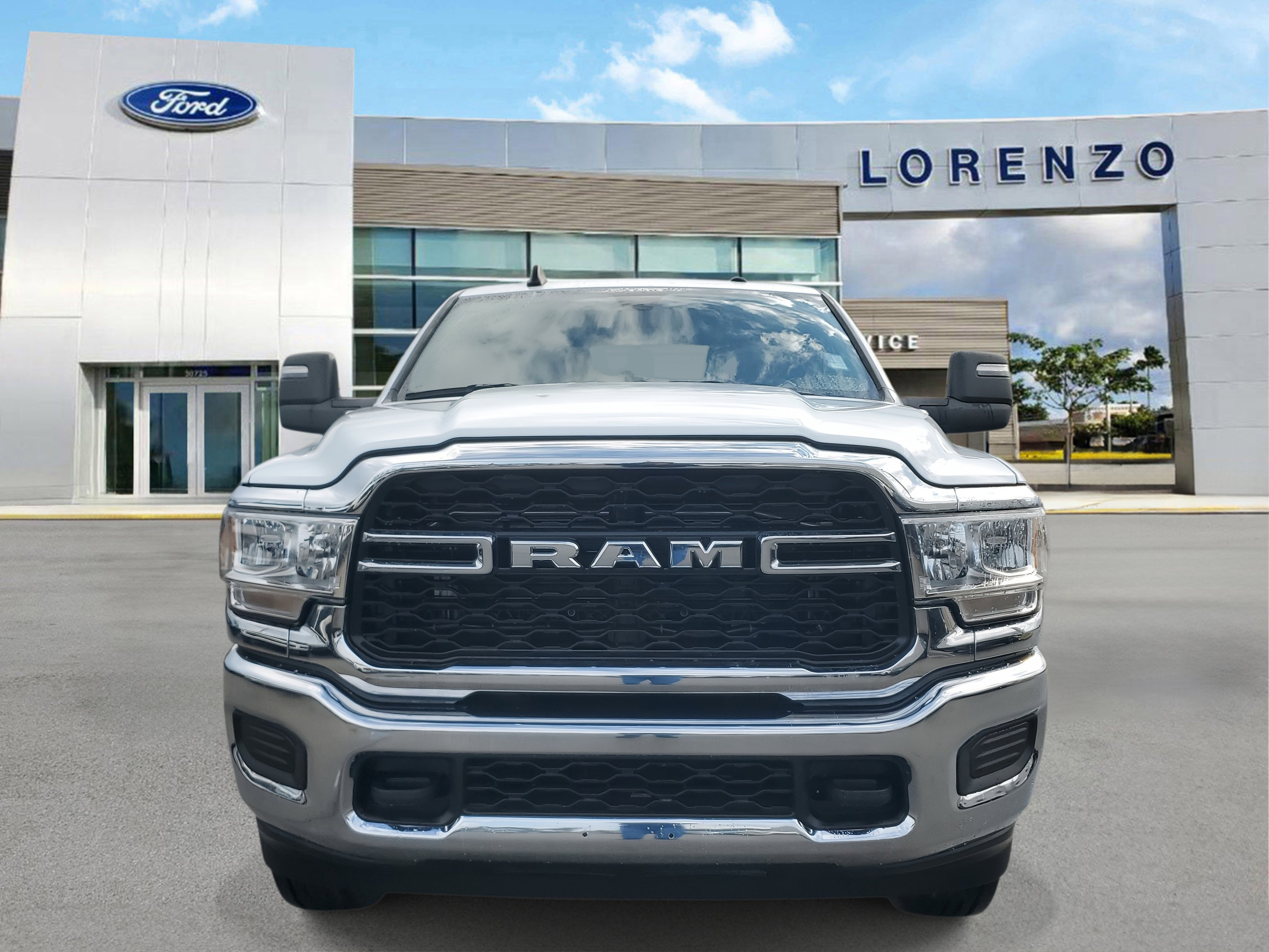 Used 2024 RAM 3500 Tradesman w/ Chrome Appearance Group image 2