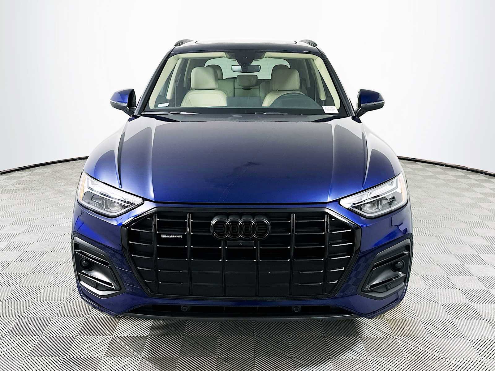 Certified 2025 Audi Q5 Premium Plus w/ Premium Plus Package image 2