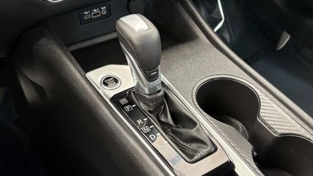 Used 2025 Nissan Altima 2.5 SV FWD image 38