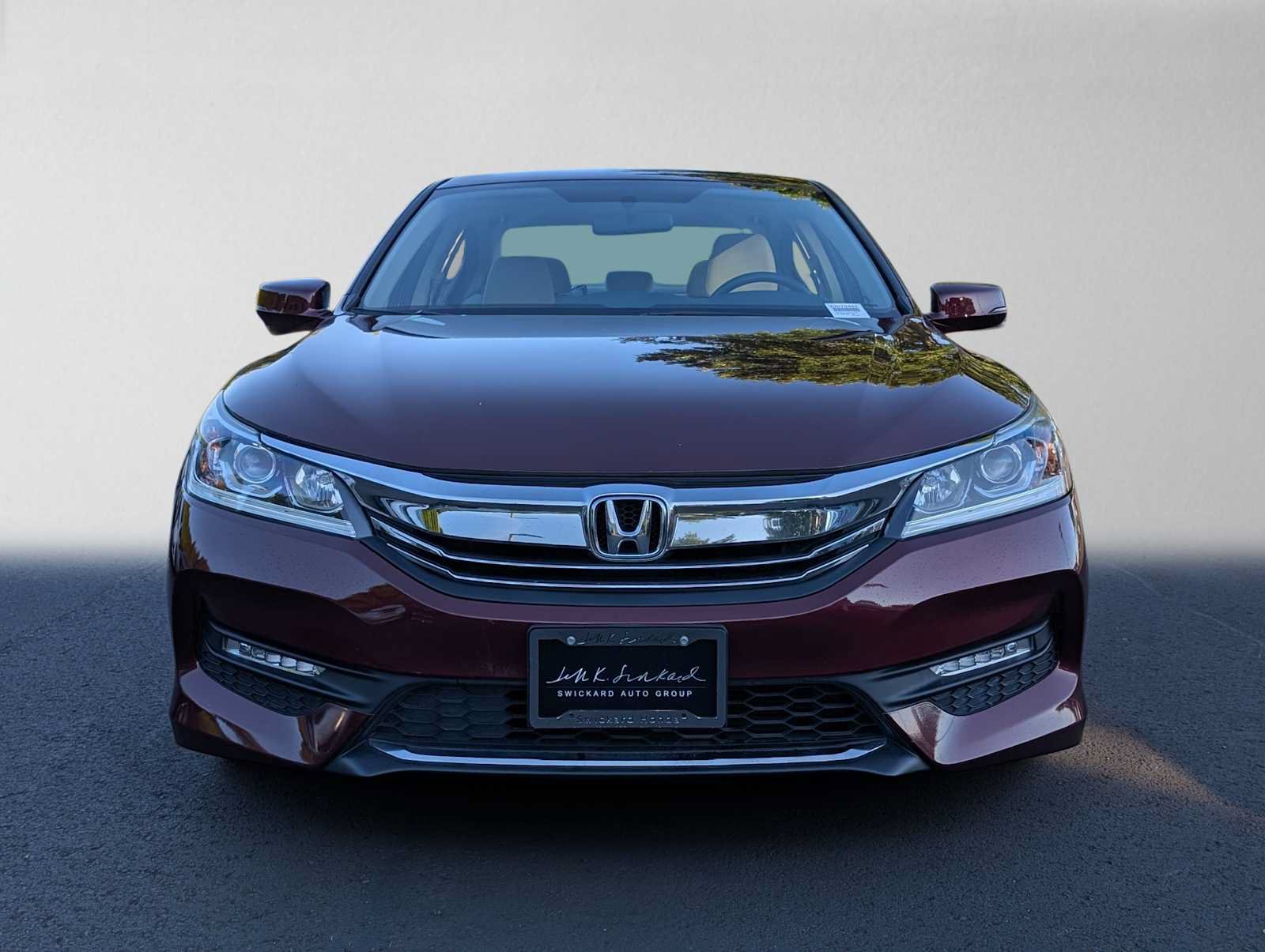 Used 2017 Honda Accord EX image 8