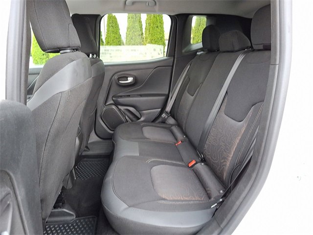 Used 2023 Jeep Renegade Latitude image 10