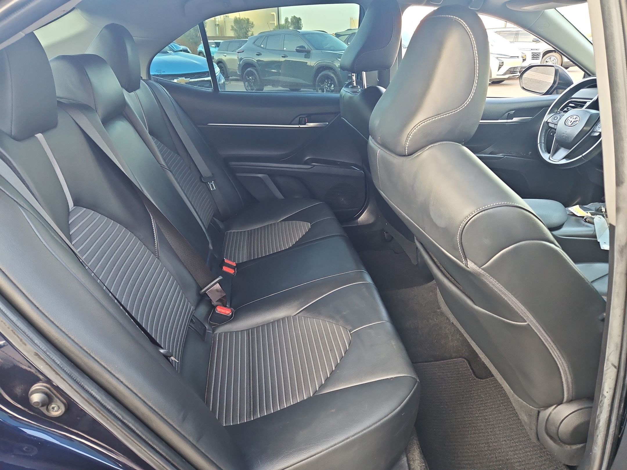 Used 2021 Toyota Camry SE w/ Convenience Package FWD image 27