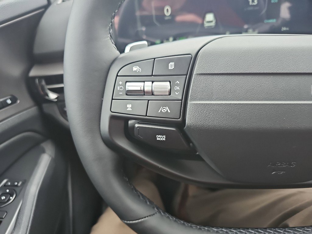 New 2026 Kia Niro EX image 11