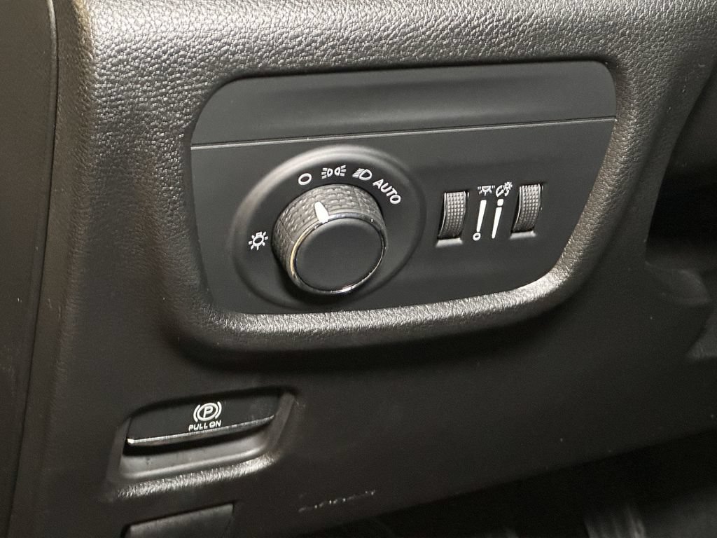 New 2026 Jeep Grand Cherokee Altitude AWD/4WD image 19