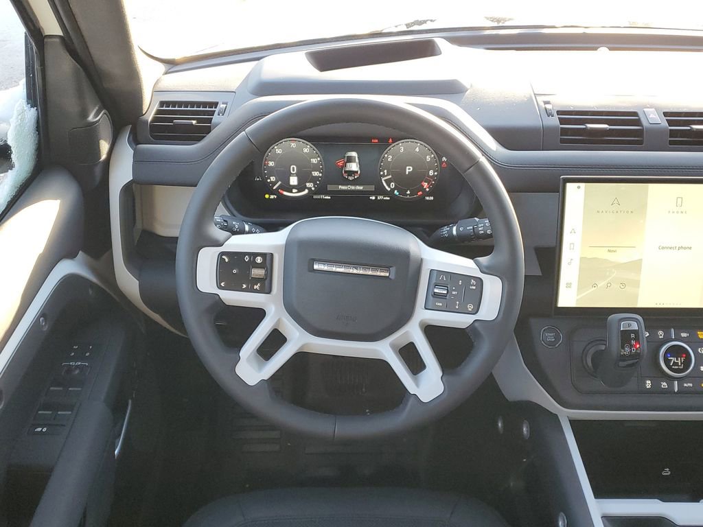 Used 2026 Land Rover Defender 110 X-Dynamic SE AWD/4WD image 25