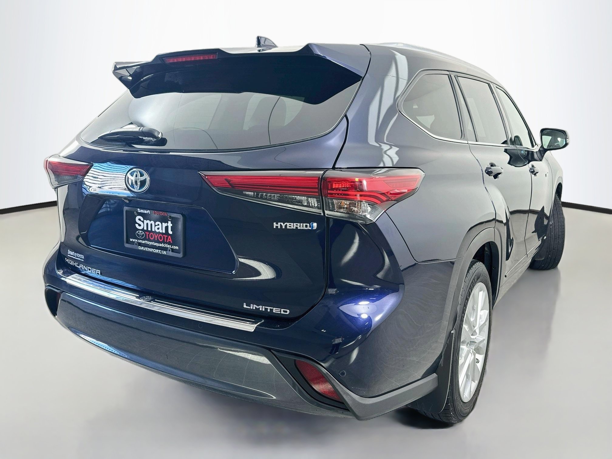 Certified 2020 Toyota Highlander Limited w/ Protection Package #3 AWD/4WD image 7