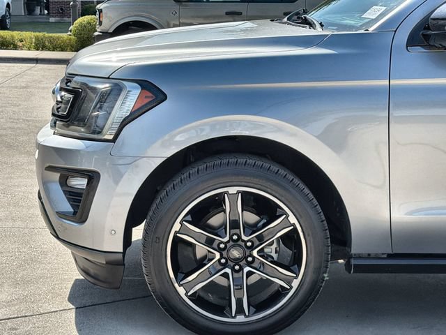 Used 2019 Ford Expedition Max Limited w/ Equipment Group 303A RWD image 10