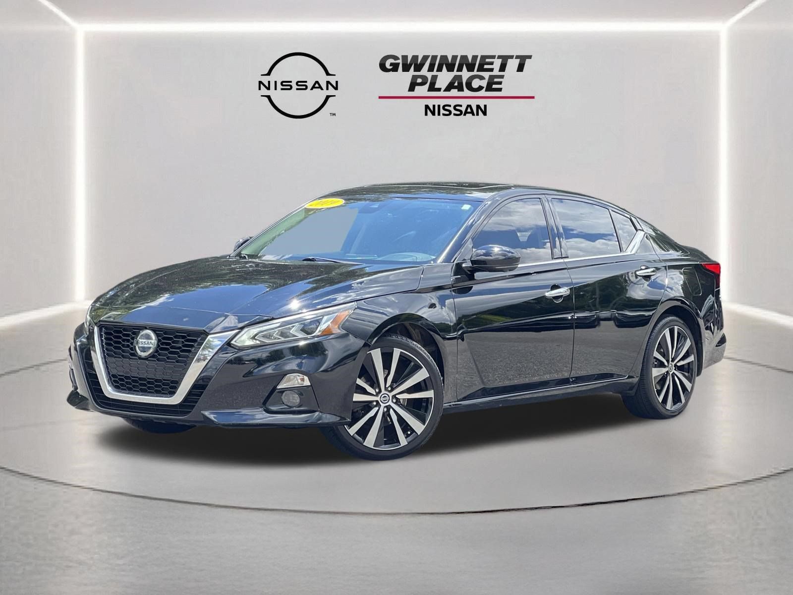 Used 2019 Nissan Altima 2.5 Platinum AWD/4WD image 1