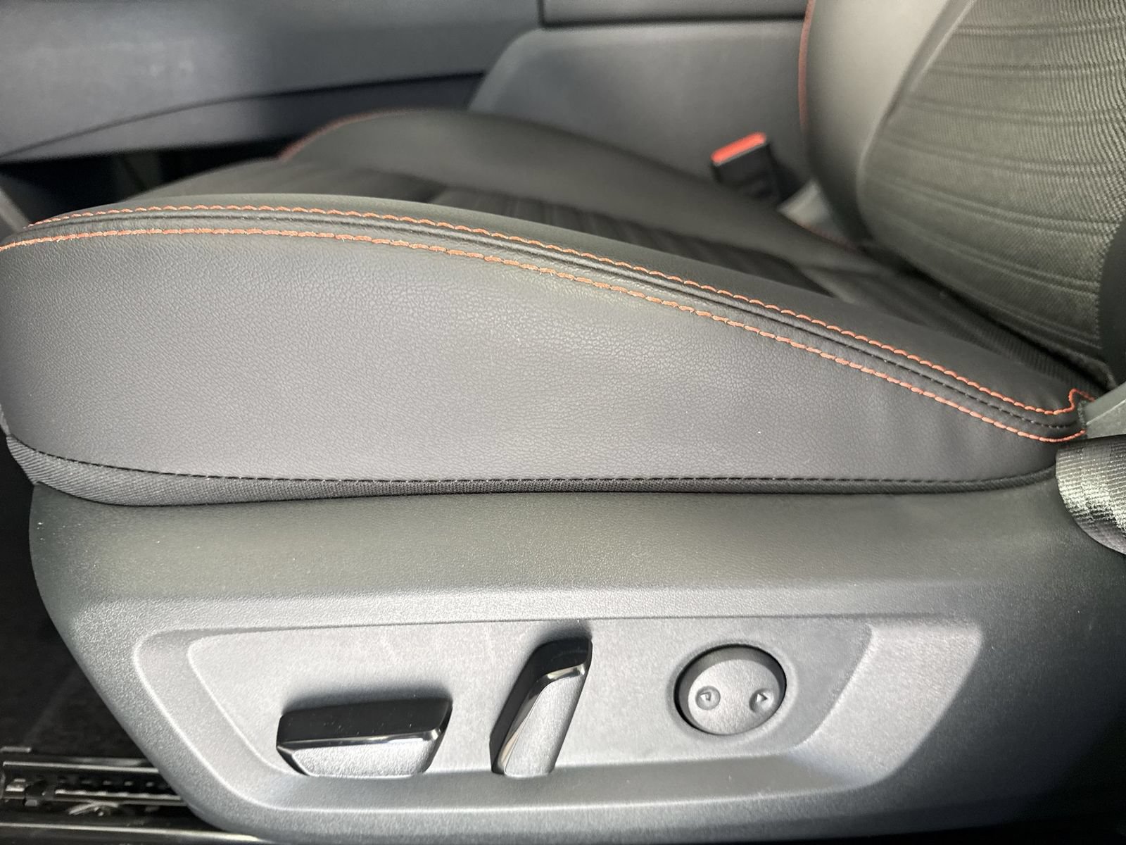 New 2026 Nissan Rogue SV AWD/4WD image 21