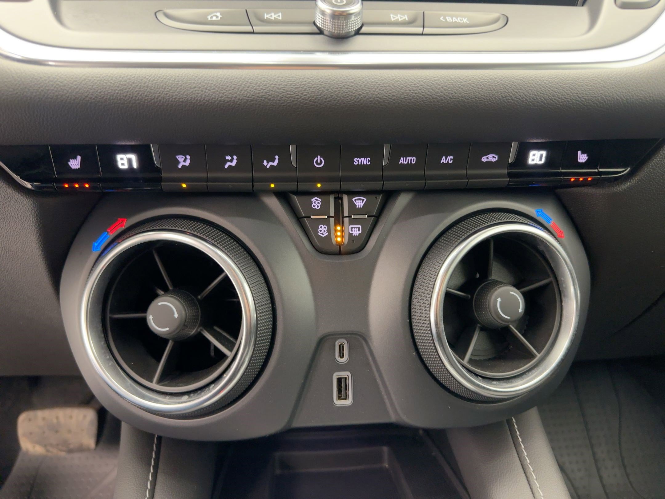 Certified 2024 Chevrolet Blazer LT w/ Convenience Package image 25