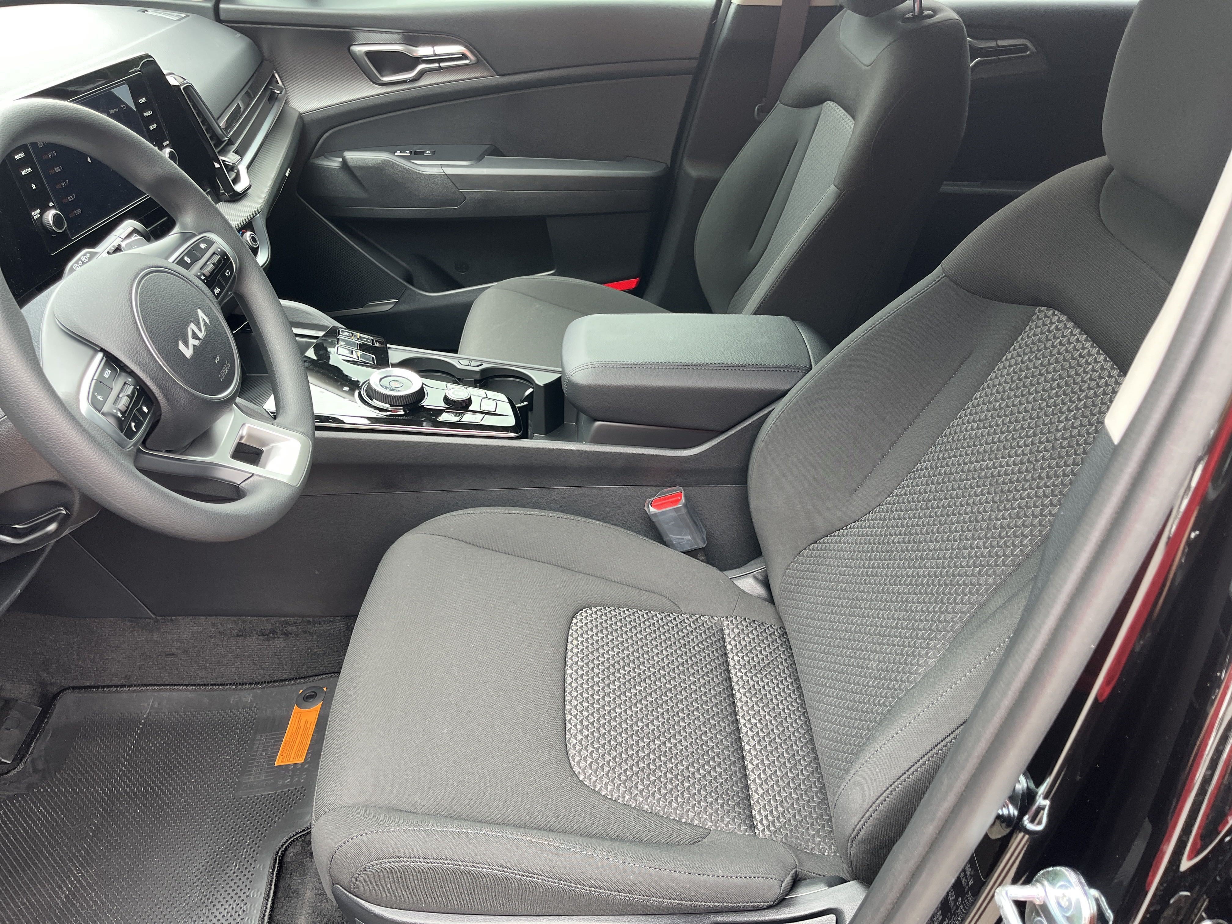 New 2025 Kia Sportage LX AWD/4WD image 16