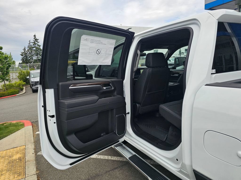 New 2026 Chevrolet Silverado 3500 LT w/ All Star Edition AWD/4WD image 17