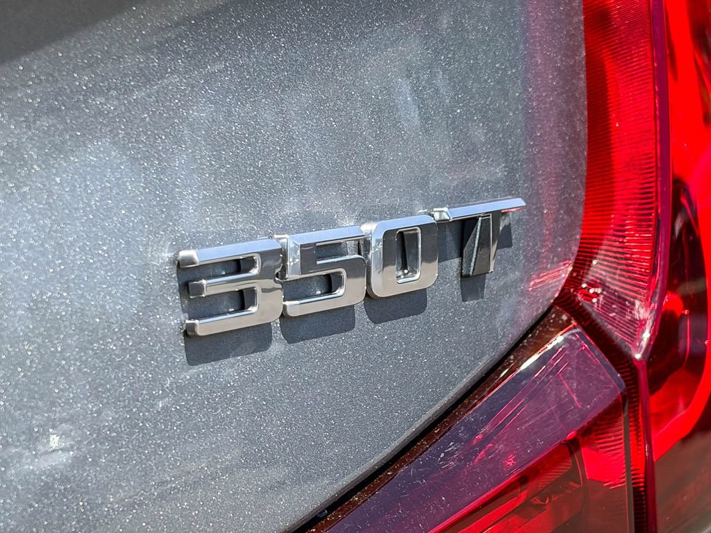 Certified 2024 Cadillac XT4 Premium Luxury AWD/4WD image 29