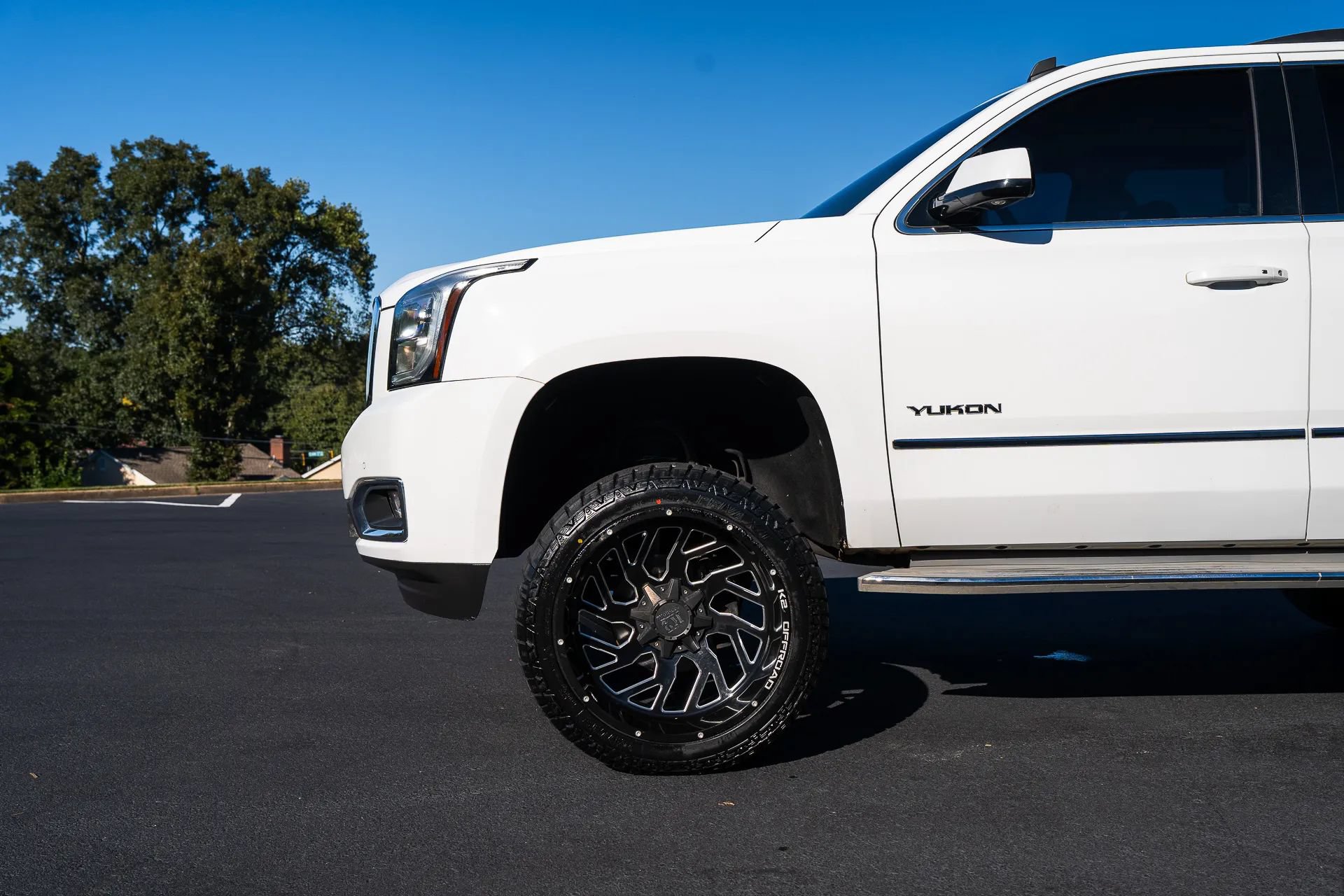 Used 2015 GMC Yukon SLT RWD image 3