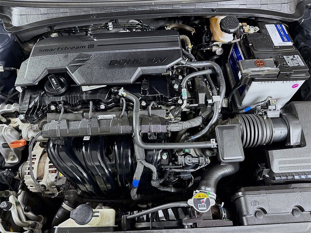 Certified 2022 Hyundai Elantra Limited w/ Cargo Package image 33