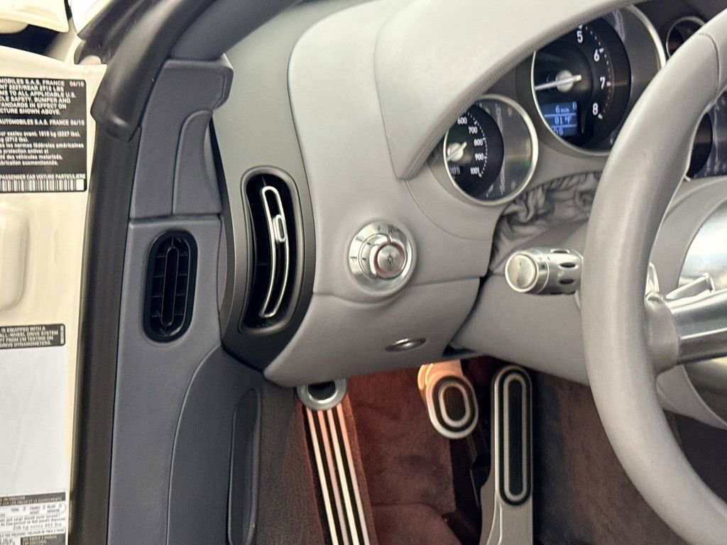Used 2011 Bugatti Veyron AWD/4WD image 10
