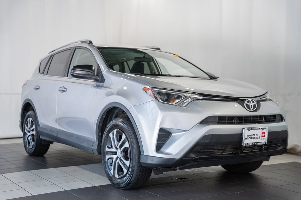 Used 2016 Toyota RAV4 LE AWD/4WD image 1