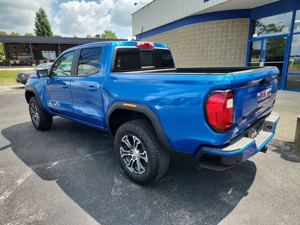 Used 2024 GMC Canyon AT4 w/ Technology Package AWD/4WD image 3
