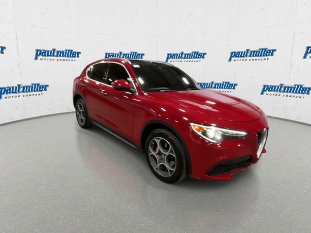 Used 2018 Alfa Romeo Stelvio Ti image 3
