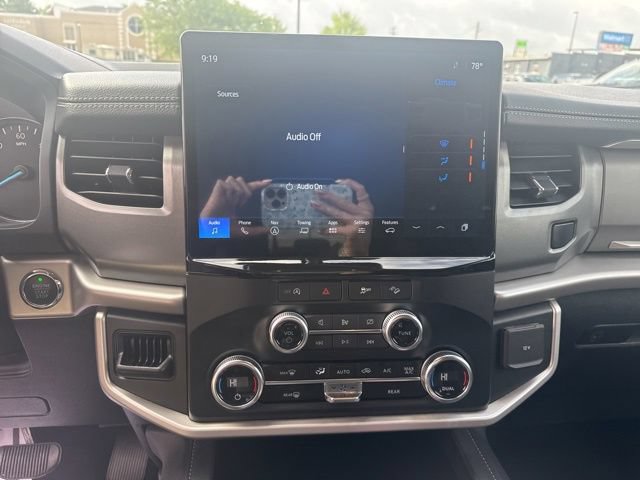 Used 2024 Ford Expedition XLT AWD/4WD image 21