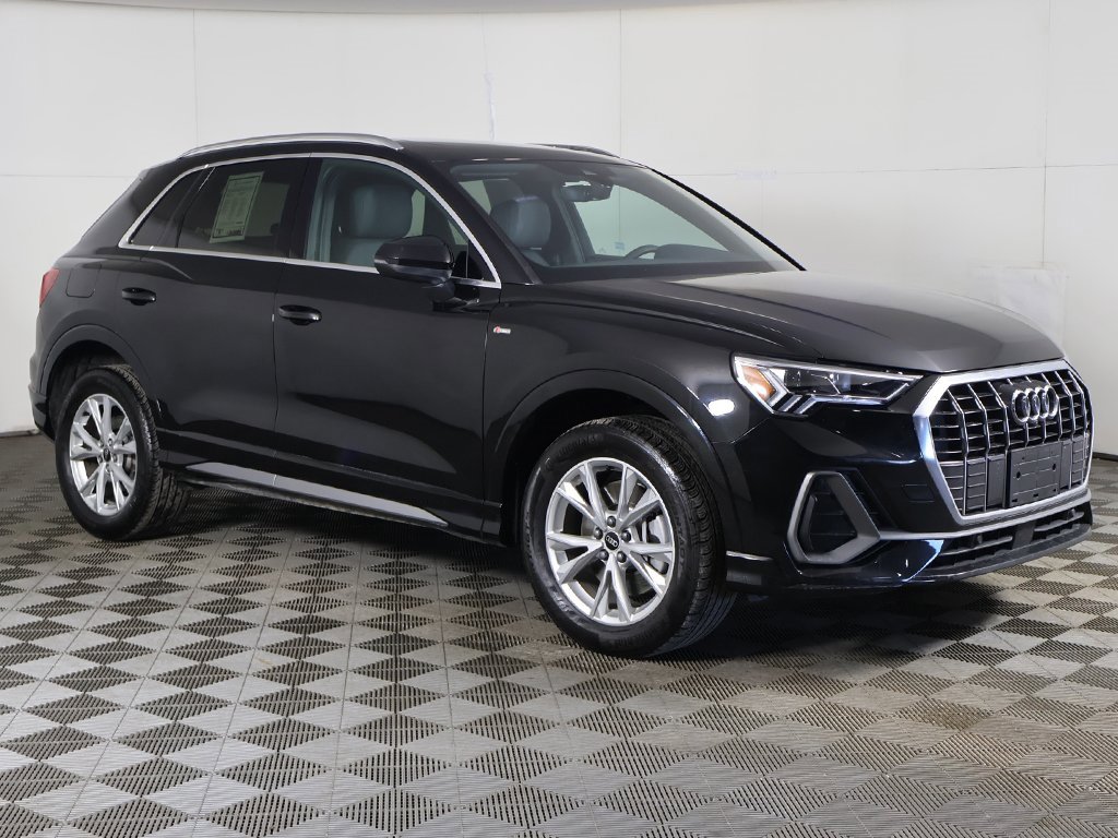 Used 2023 Audi Q3 2.0T Premium Plus w/ Premium Plus Package image 47