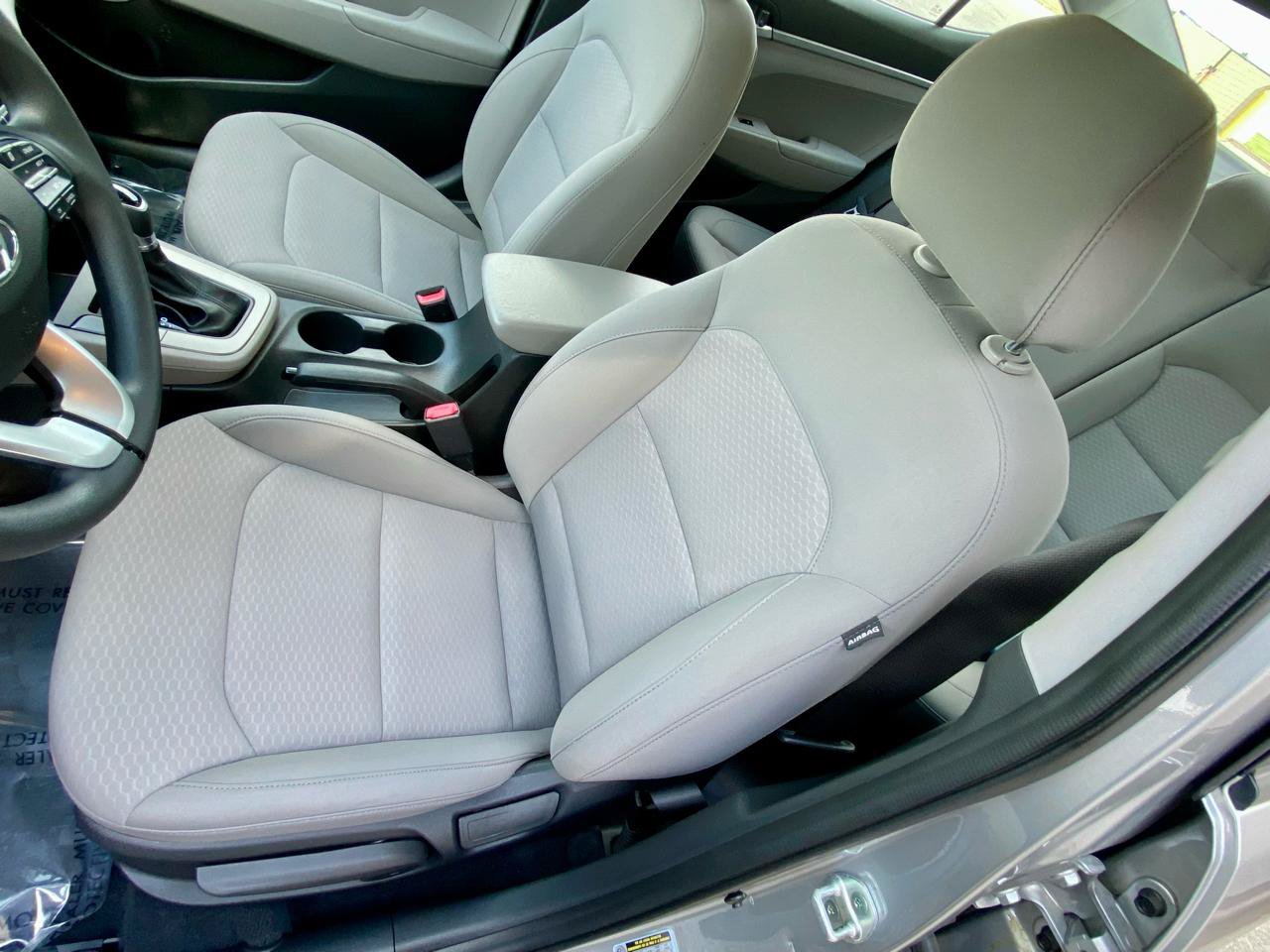 Used 2020 Hyundai Elantra SE FWD image 21
