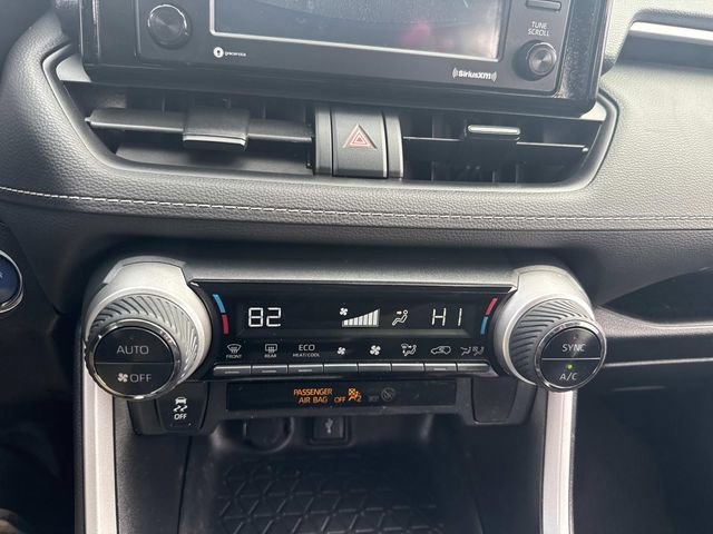 Used 2021 Toyota RAV4 XLE image 28