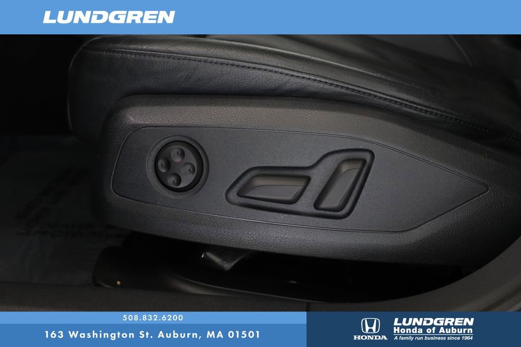 Used 2017 Audi A4 2.0T Premium w/ Convenience Package image 13