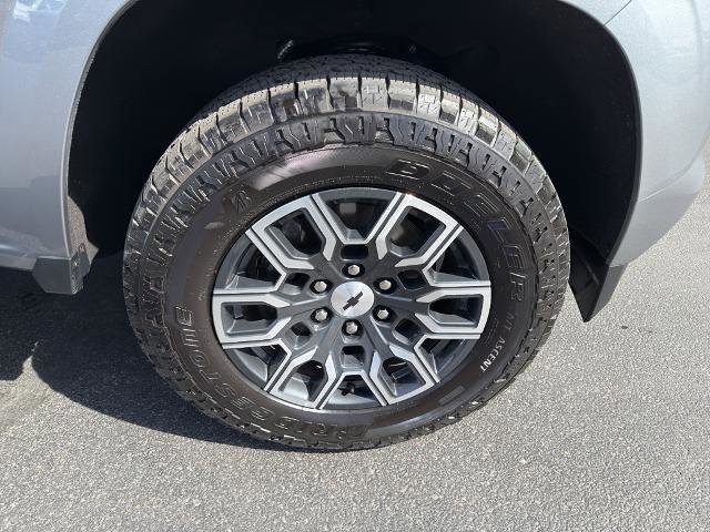 Used 2023 Chevrolet Colorado Z71 w/ Z71 Convenience Package 2 image 9