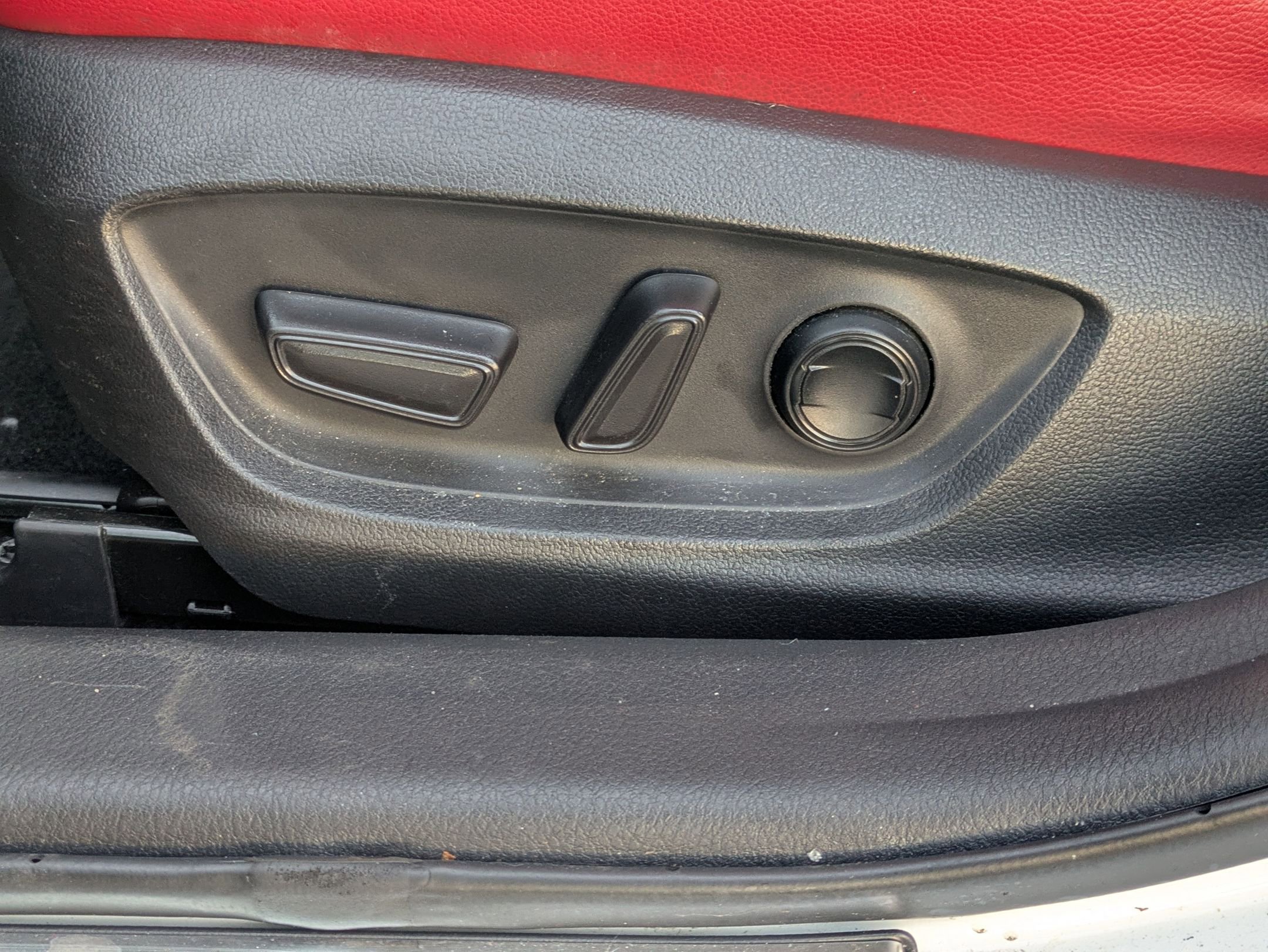 Used 2021 Toyota Camry XSE FWD image 21