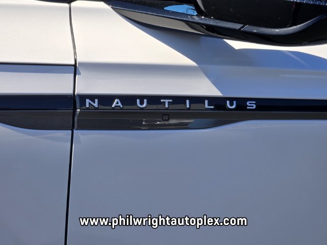 Used 2024 Lincoln Nautilus Reserve w/ Equipment Group 203A AWD/4WD image 17