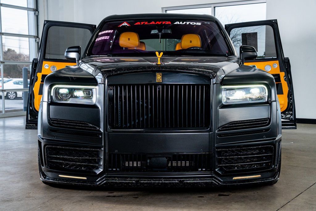 Used 2023 Rolls-Royce Cullinan image 3