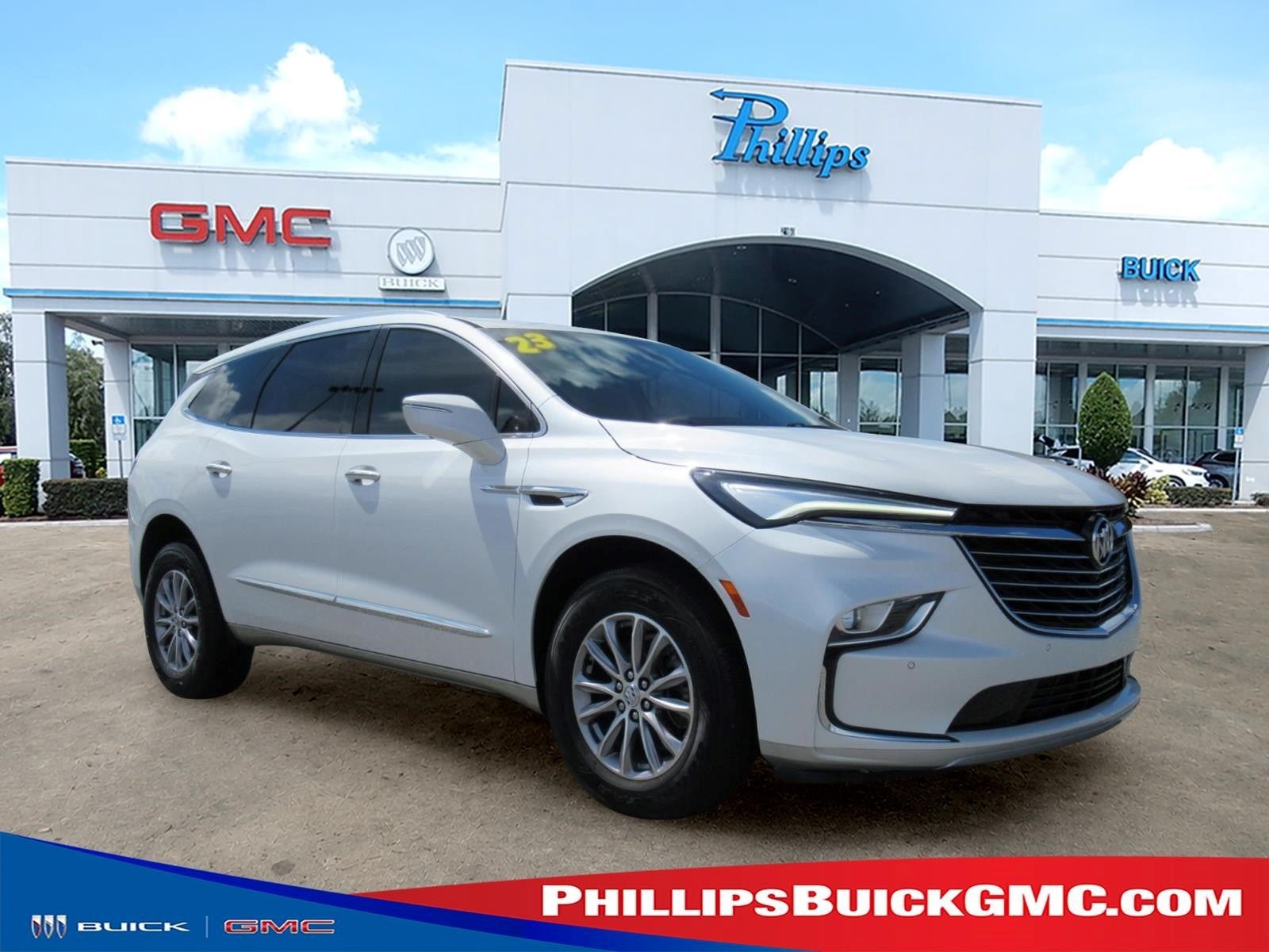 Used 2023 Buick Enclave Essence FWD image 1