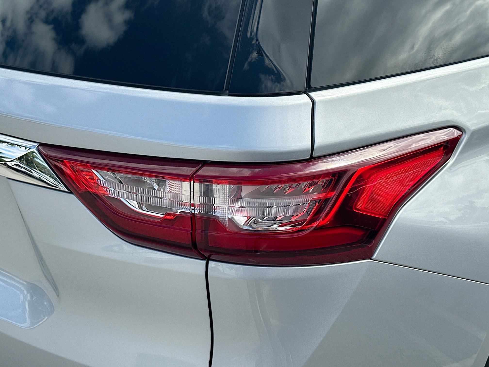 Used 2019 Chevrolet Traverse LS FWD image 25