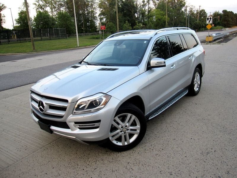 Used 2015 Mercedes-Benz GL 320 BlueTEC 4MATIC image 4