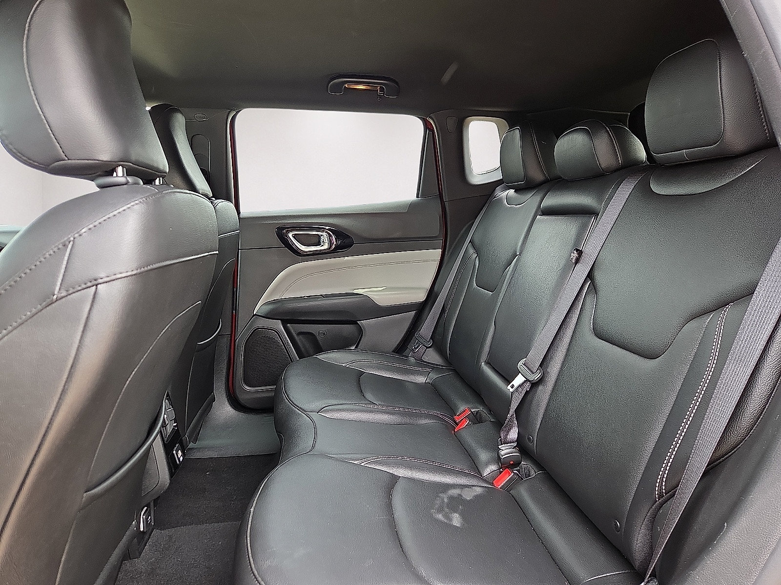 Used 2025 Jeep Compass Limited AWD/4WD image 10