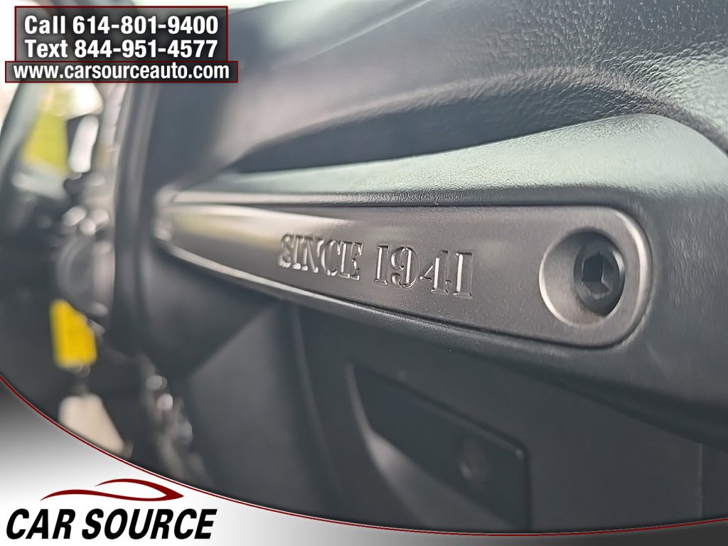 Used 2018 Jeep Wrangler Unlimited Sahara w/ Dual Top Group image 28