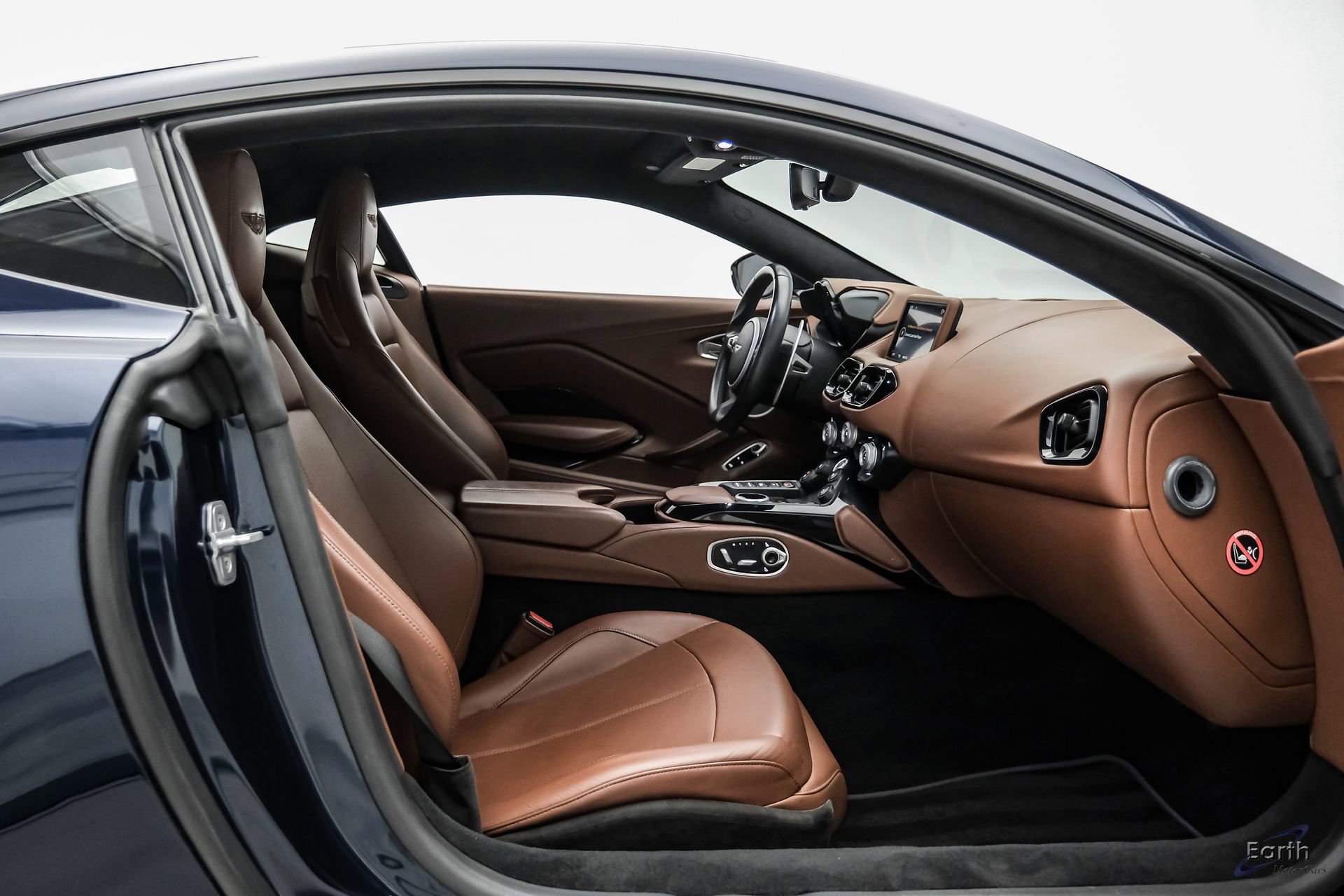 Used 2020 Aston Martin V8 Vantage Coupe RWD image 44