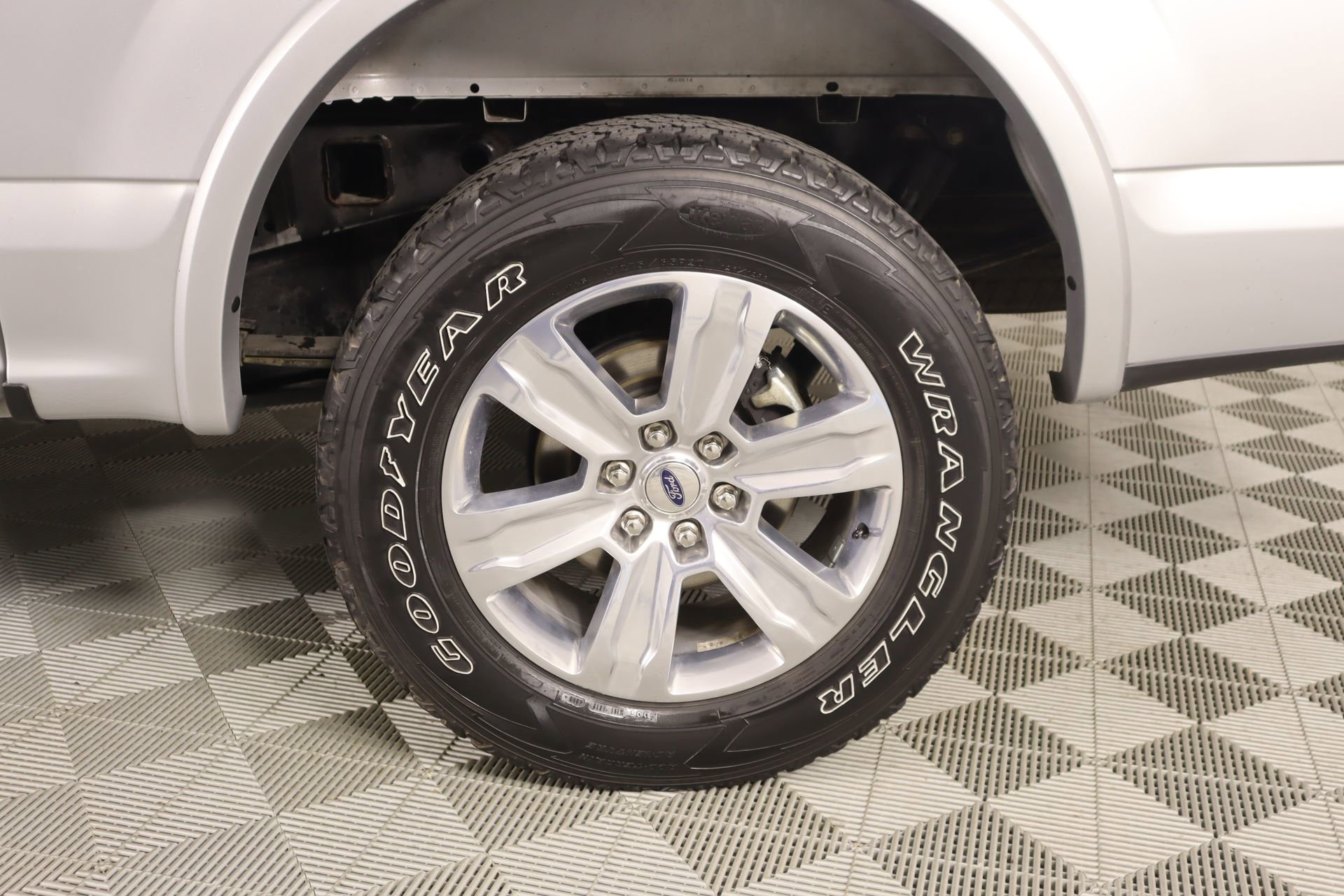 Used 2019 Ford F150 Platinum w/ Equipment Group 701A Luxury image 20