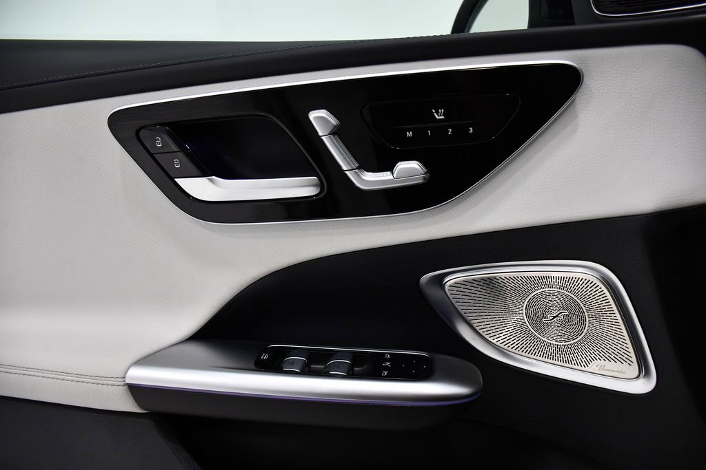 Certified 2025 Mercedes-Benz C 300 4MATIC Sedan image 17