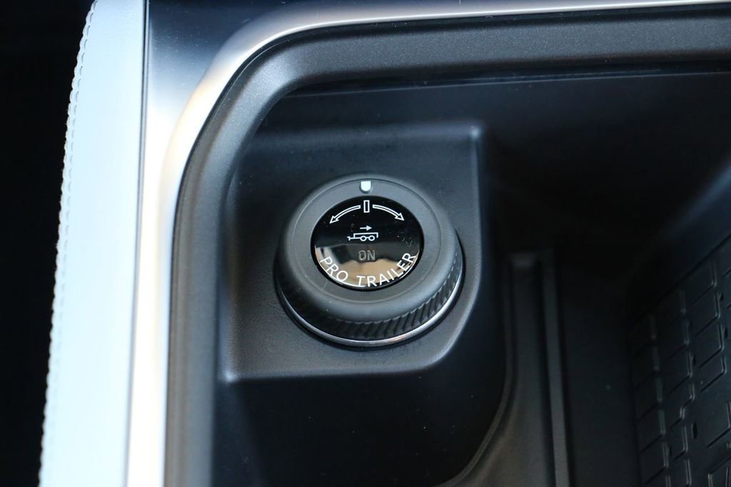 New 2025 Ford Expedition Platinum w/ Driver's Package image 31